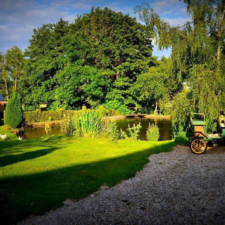 Au Mesnil Le Bas Bray Bed & Breakfast Bures-en-Bray Bagian luar foto
