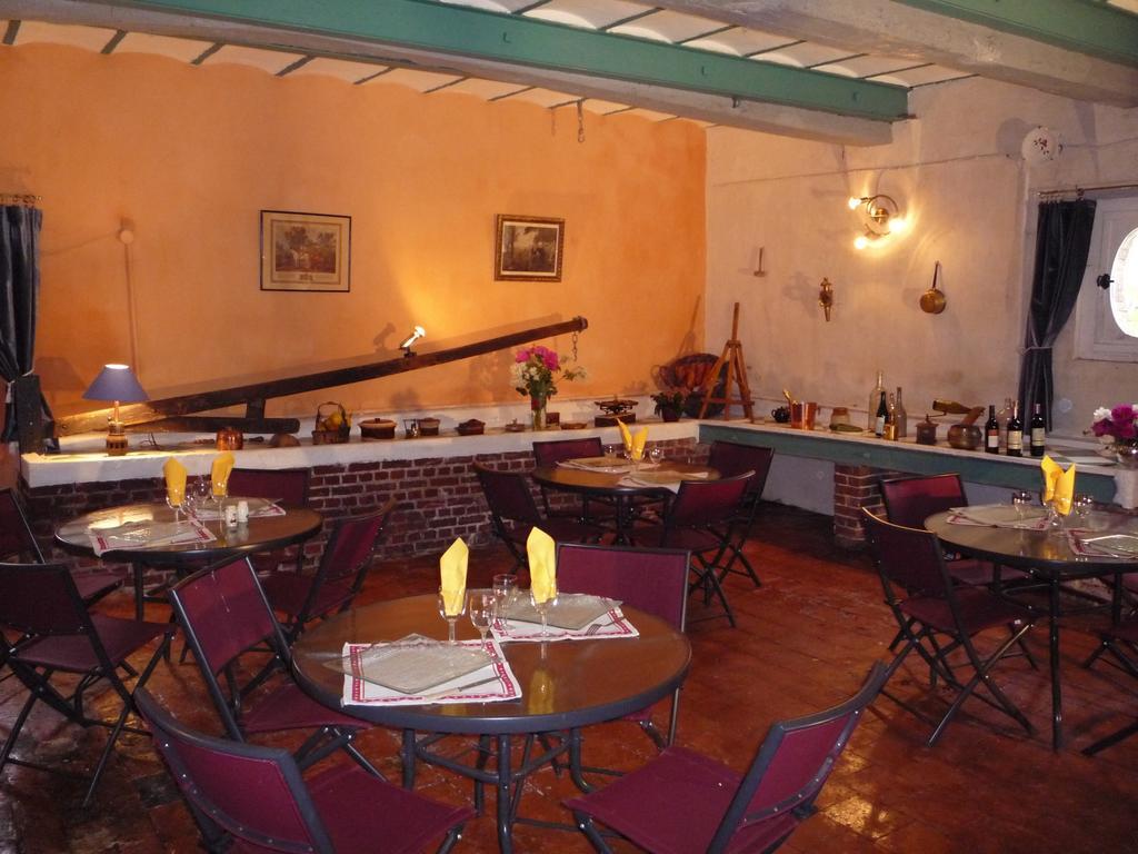 Au Mesnil Le Bas Bray Bed & Breakfast Bures-en-Bray Bagian luar foto