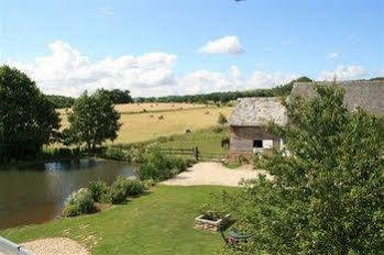 Au Mesnil Le Bas Bray Bed & Breakfast Bures-en-Bray Bagian luar foto